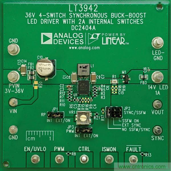 采用2MHz單芯片降壓-升壓DC-DC轉換器和LED驅動器消除PCB空間受限的困擾